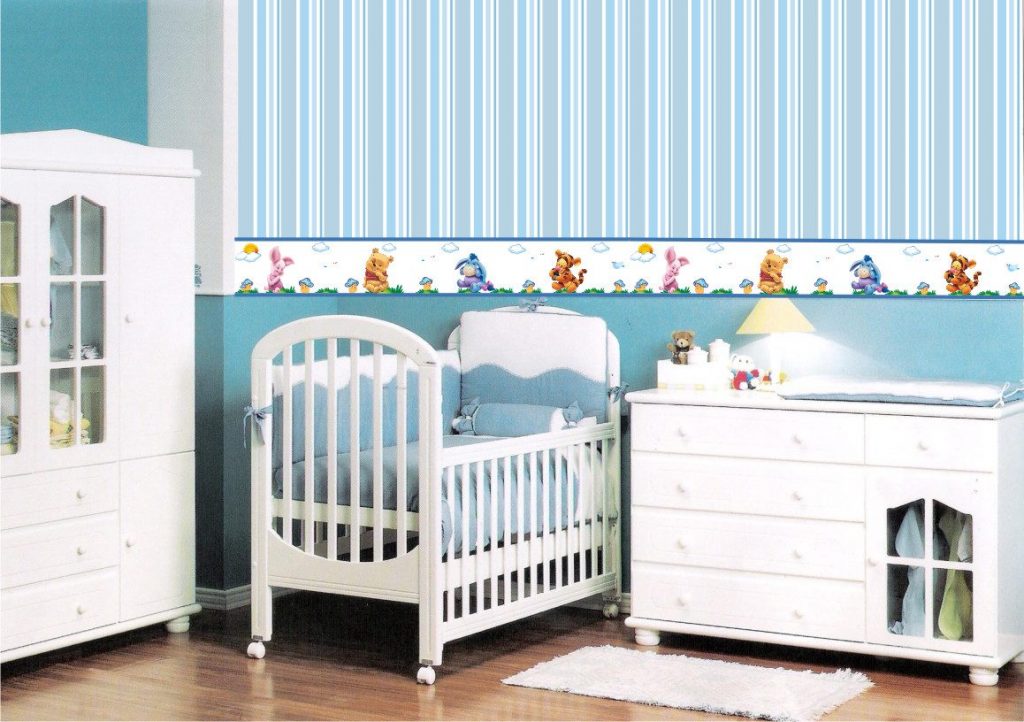decoracao em quarto de bebe com papel decorativo